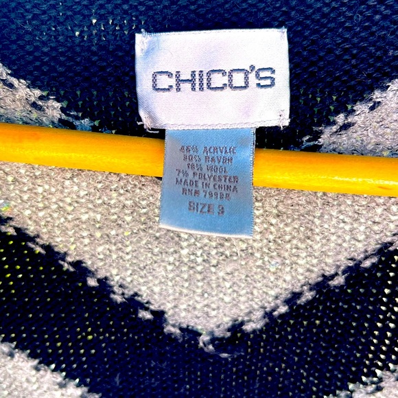 Chicos size Large ( 3) women’s cardigan sweater/black/gray/long sweater - Picture 3 of 6